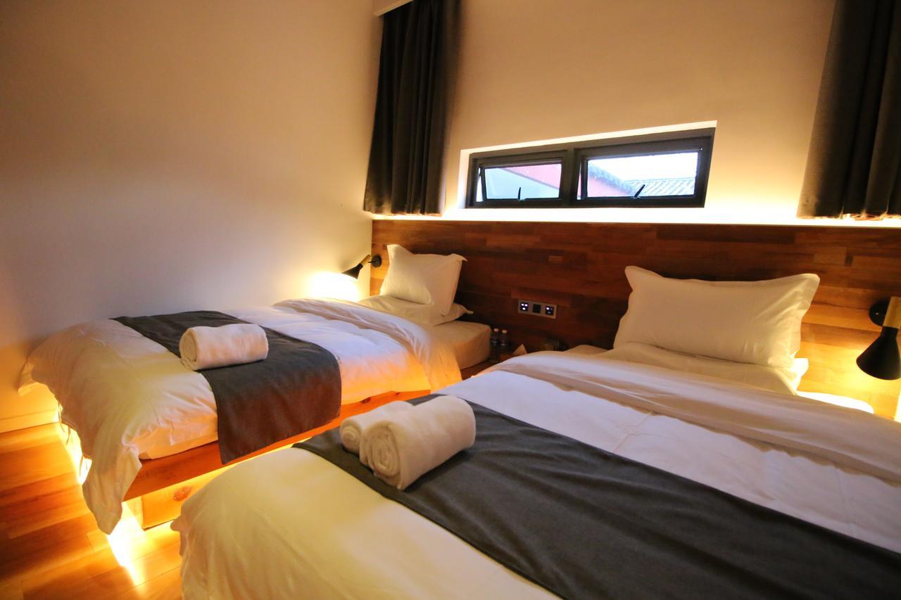 Lijiang Shuhe Travelling Hotel מראה חיצוני תמונה